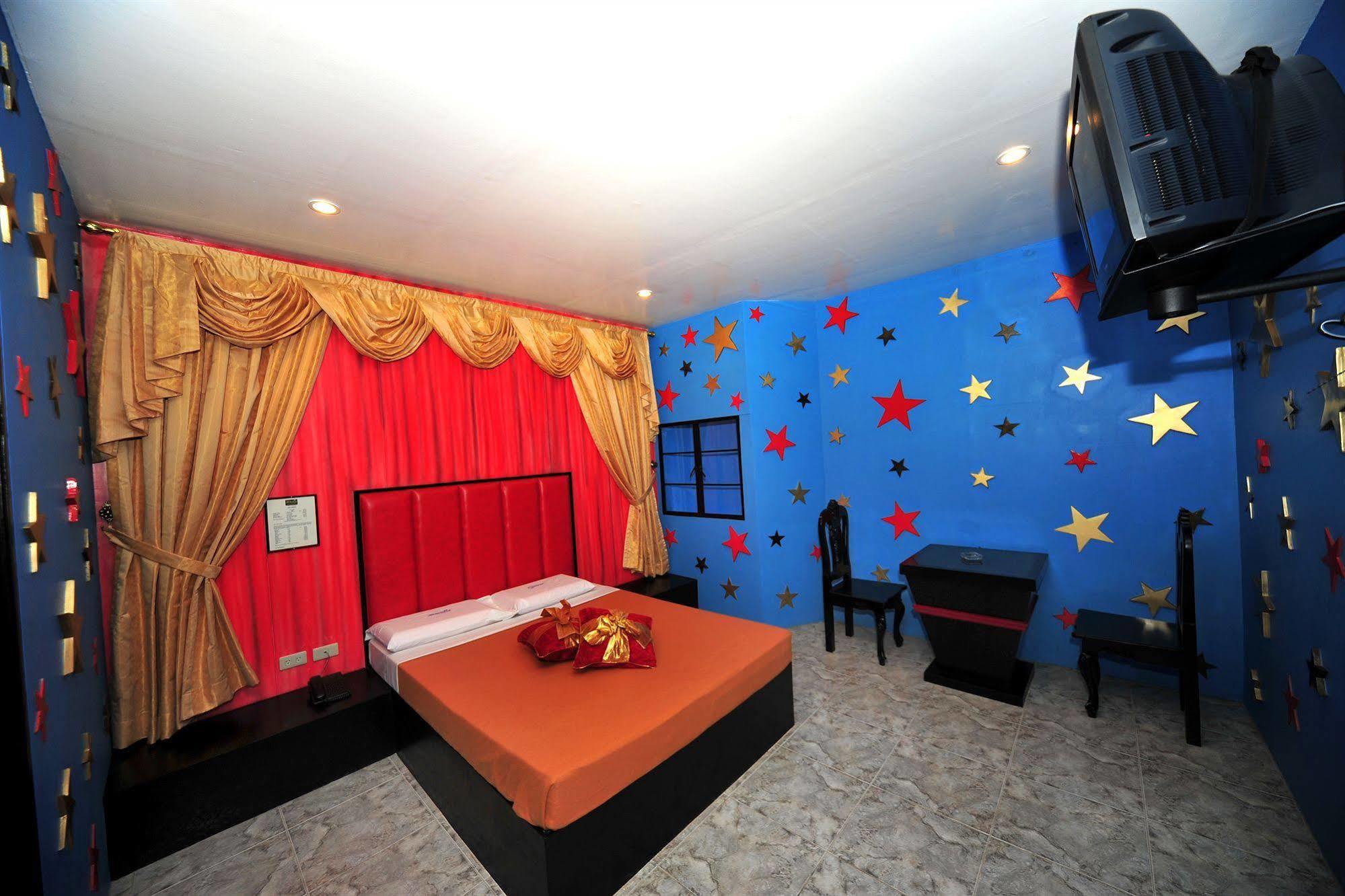 Hollywood Drive-In Hotel Baguio City Dış mekan fotoğraf