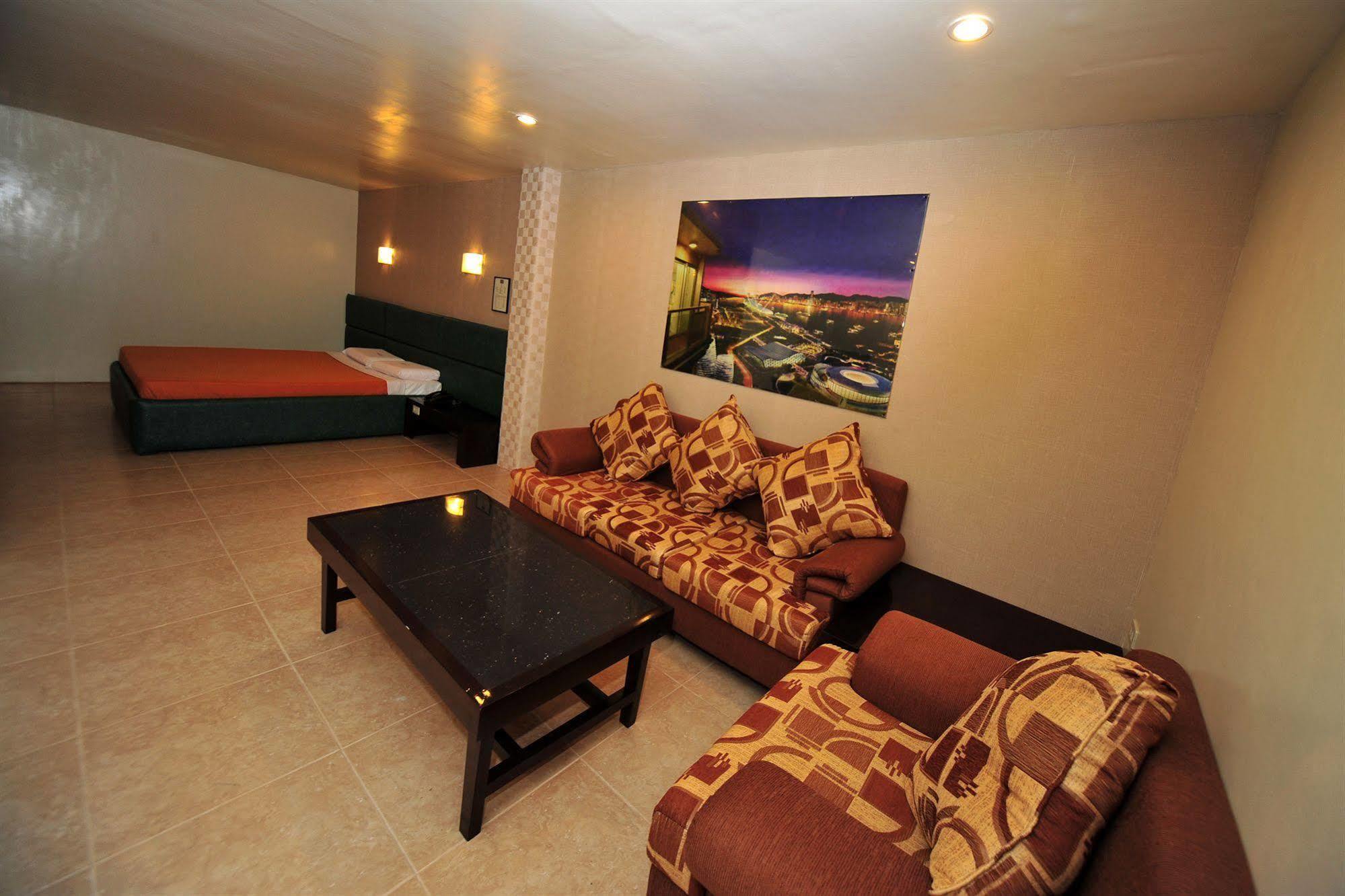 Hollywood Drive-In Hotel Baguio City Dış mekan fotoğraf