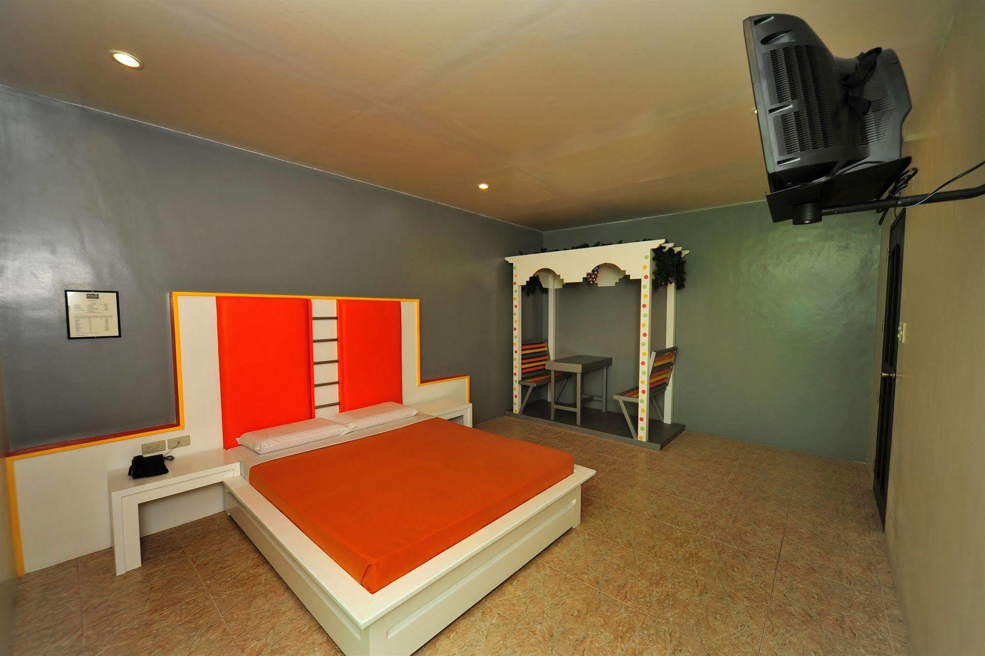 Hollywood Drive-In Hotel Baguio City Dış mekan fotoğraf